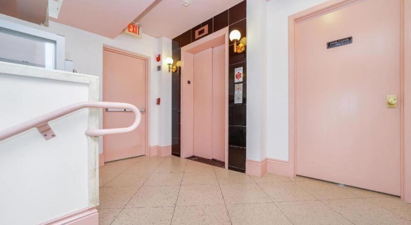 Ocean Spray Hotel Miami Beach Exterior foto